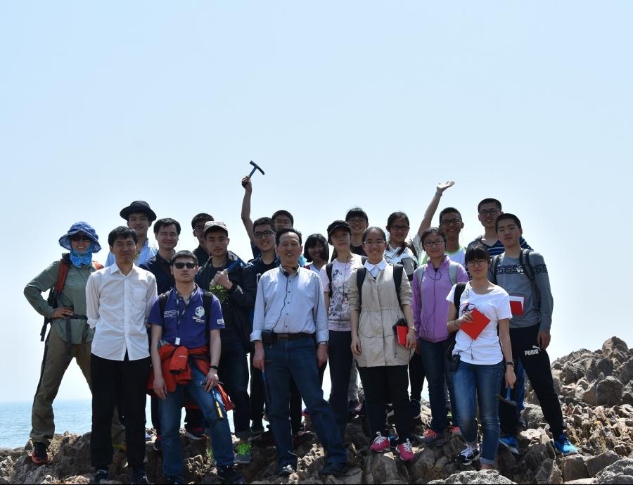 合影.jpg 合影.jpg